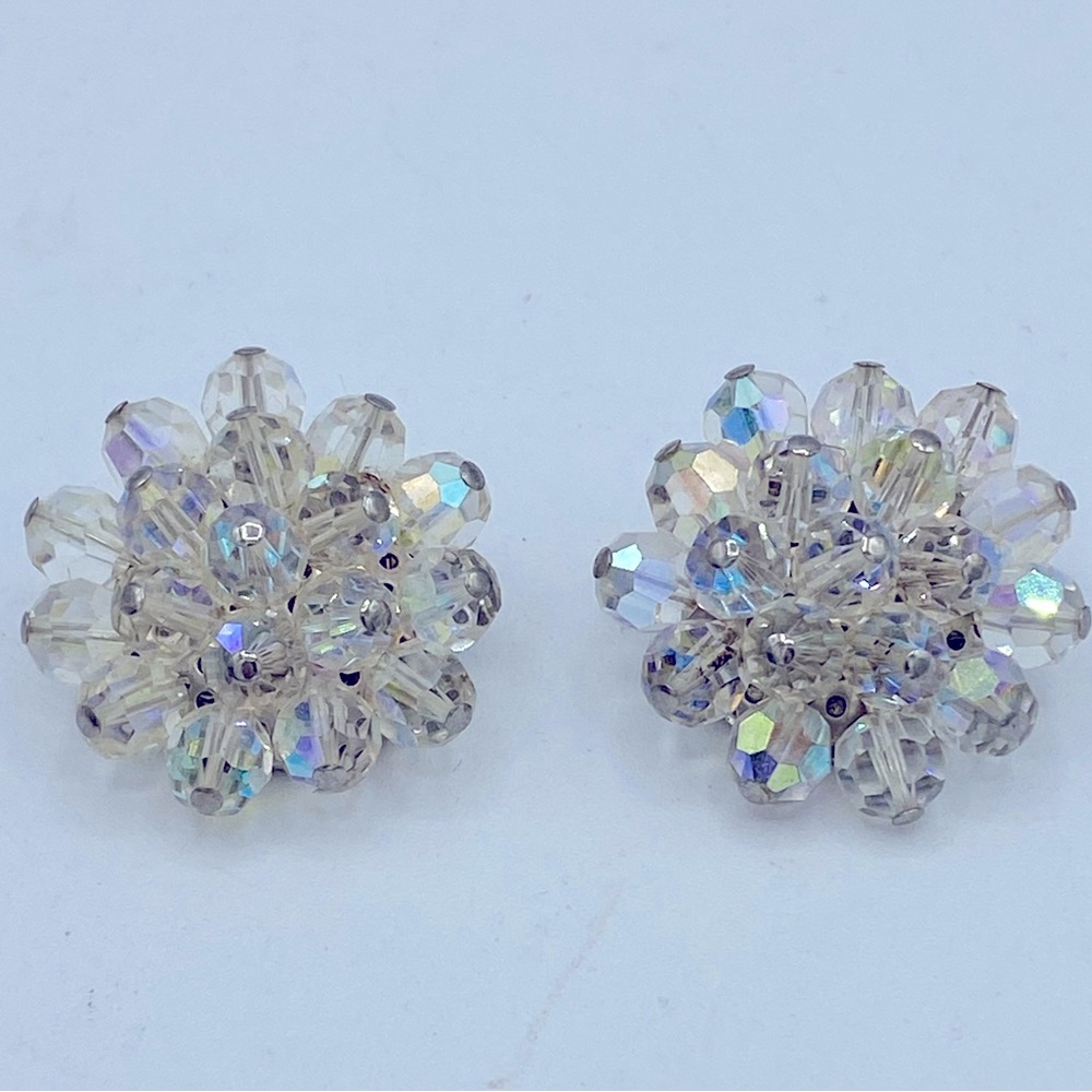 Vintage Sparkling Aurora Borealis Crystal Round 1 1/4” Clip On Earrings